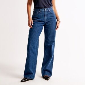 Abercrombie New 30L Curve Love High Rise Loose Jean